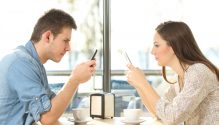 cell phone addiction shutterstock 379531516